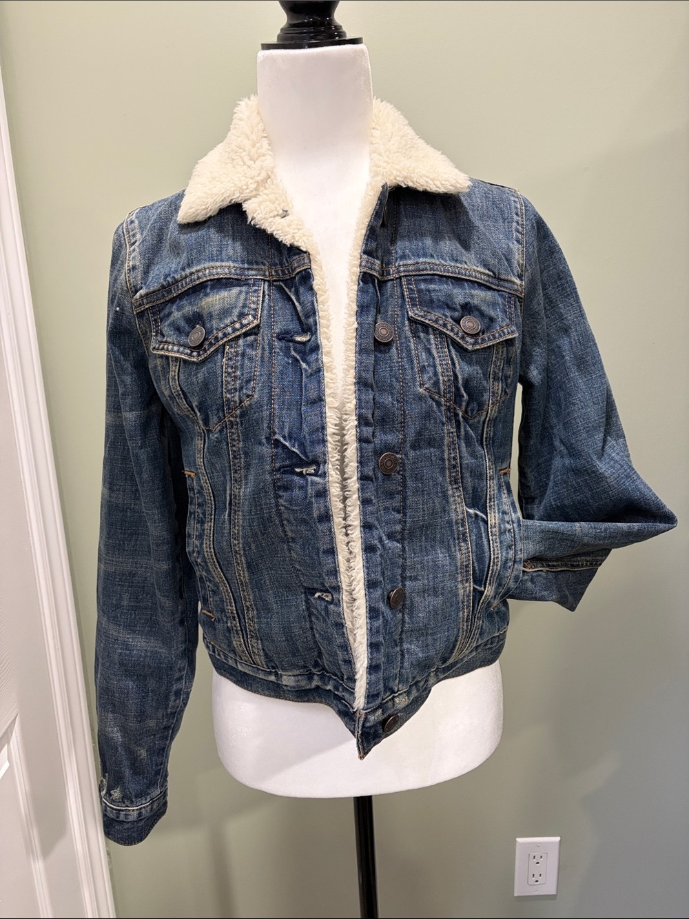 Abercrombie Sherpa and Flannel Lined Denim Jacket XS